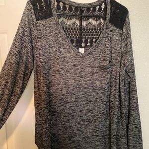 Lace detailed long sleeve
